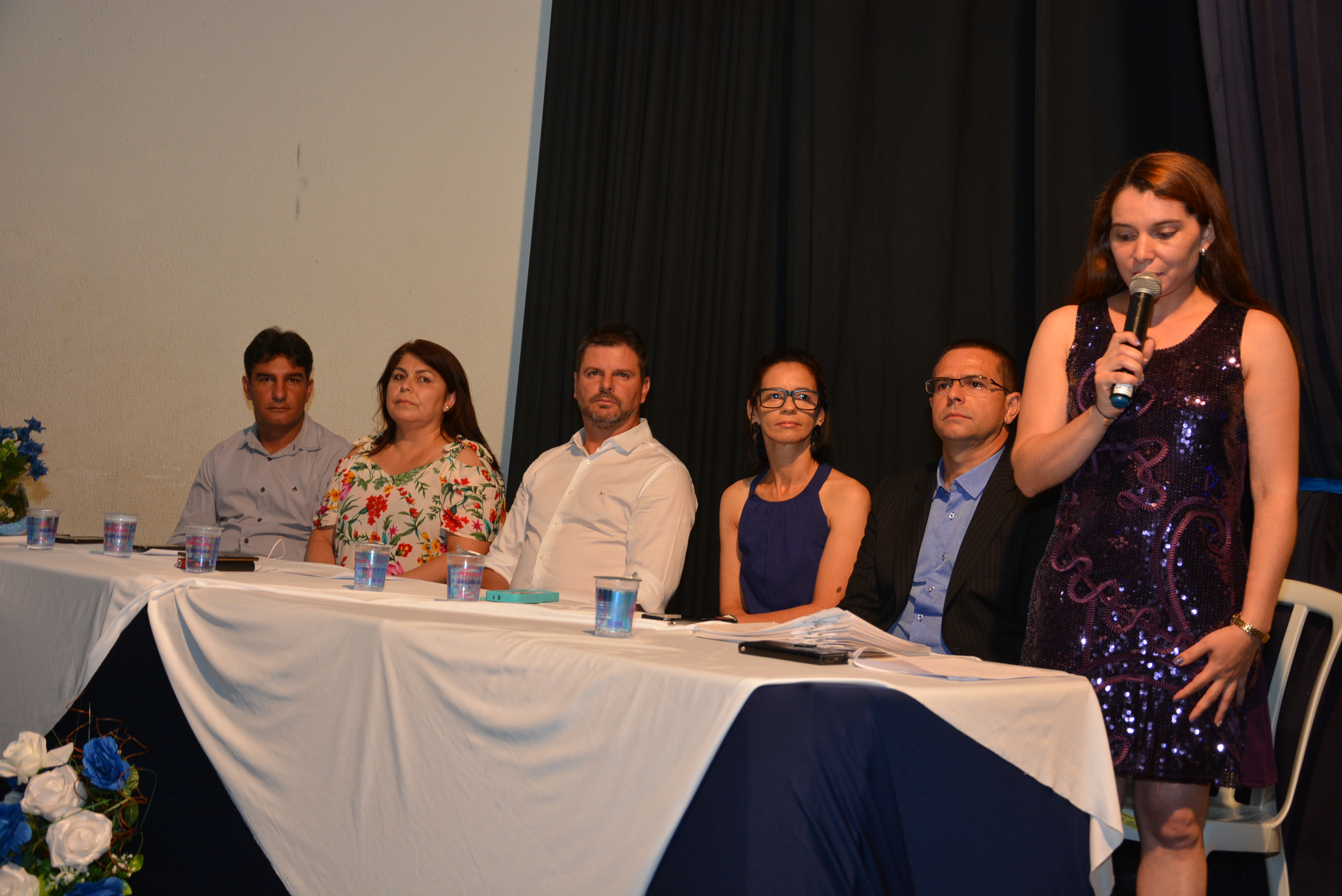 Diretores (as) tomam posse na Rede Municipal de Ensino Diretores (as) tomam posse na Rede Municipal de Ensino