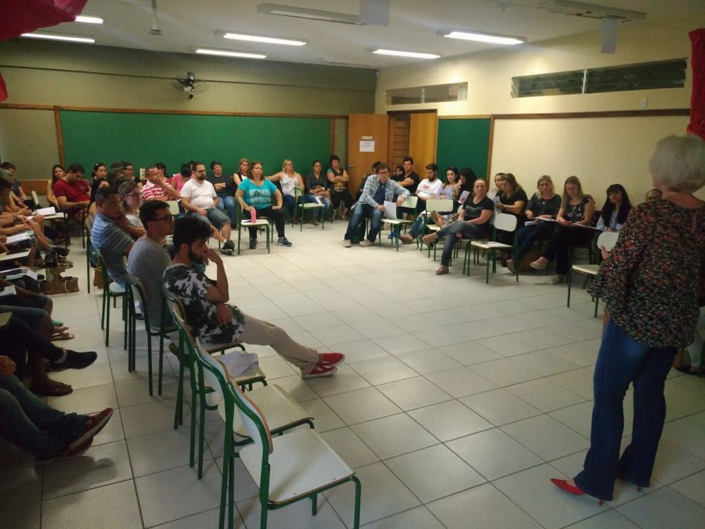 Fazenda Rio Grande tem reuniões para debater o suicídio Fazenda Rio Grande tem reuniões para debater o suicídio