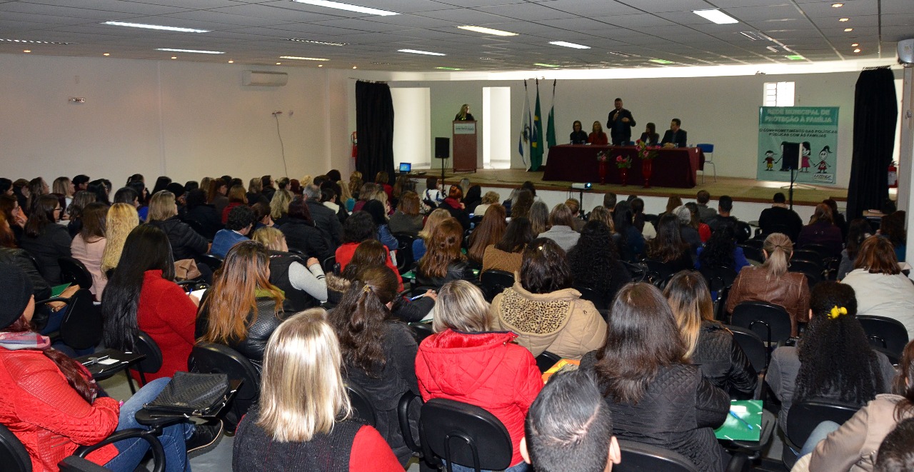 Fazenda Rio Grande debate a Rede de Proteção às Famílias Fazenda Rio Grande debate a Rede de Proteção às Famílias