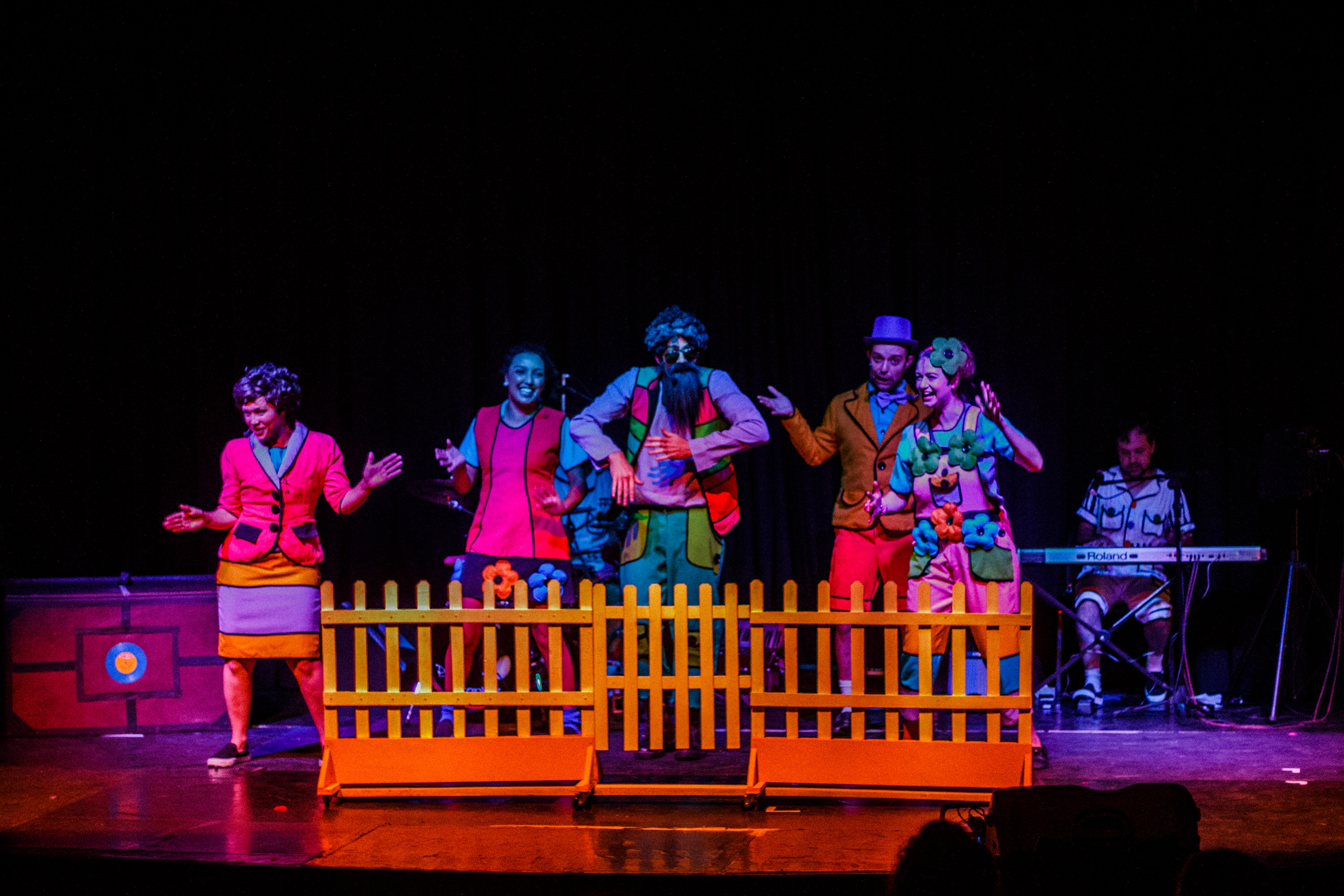 Chamamento Público da 3ª temporada do Domingo é no Teatro Chamamento Público da 3ª temporada do Domingo é no Teatro
