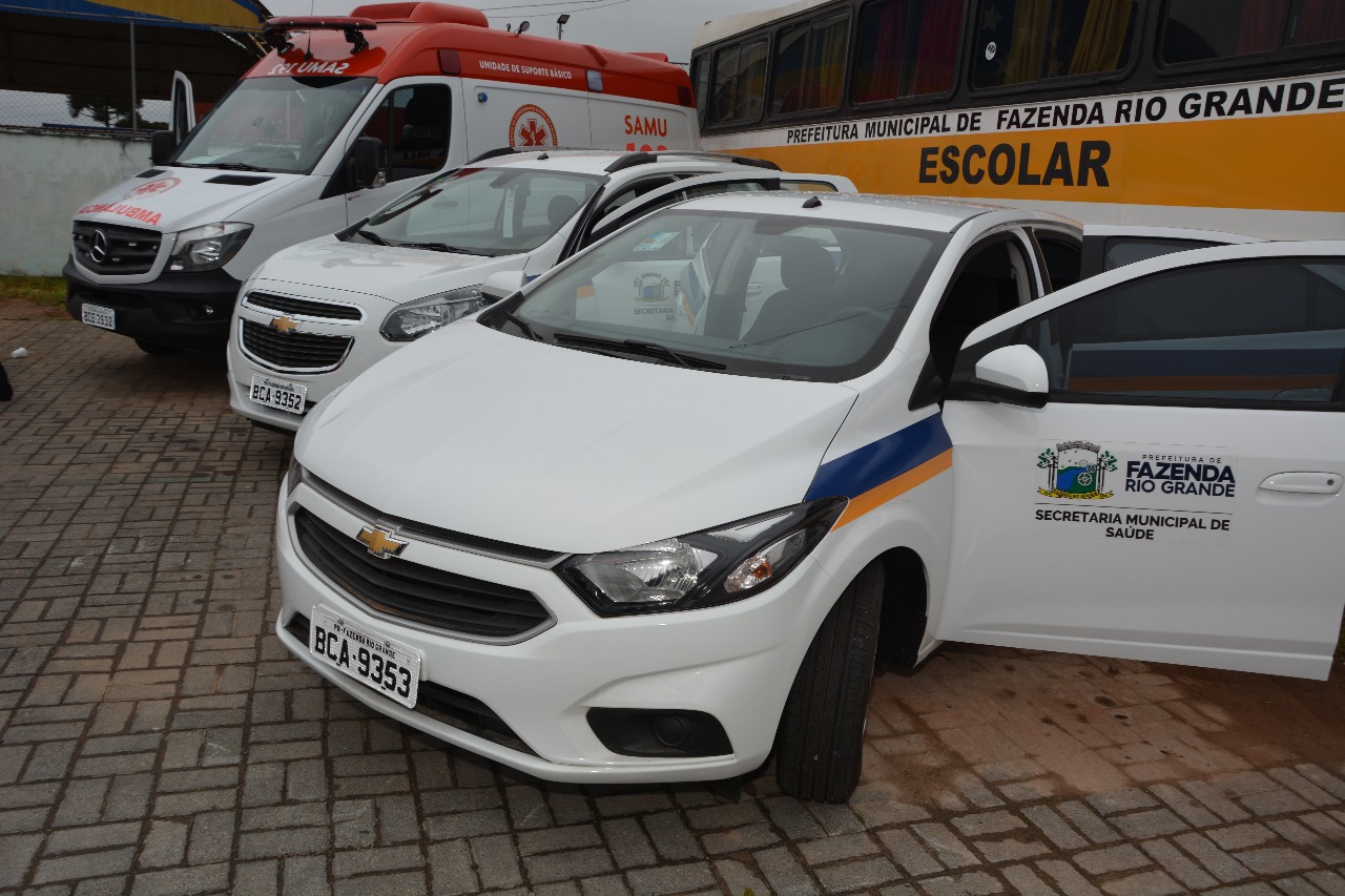 Fazenda Rio Grande recebe novas ambulâncias para o SAMU e Vigilância Fazenda Rio Grande recebe novas ambulâncias para o SAMU e Vigilância