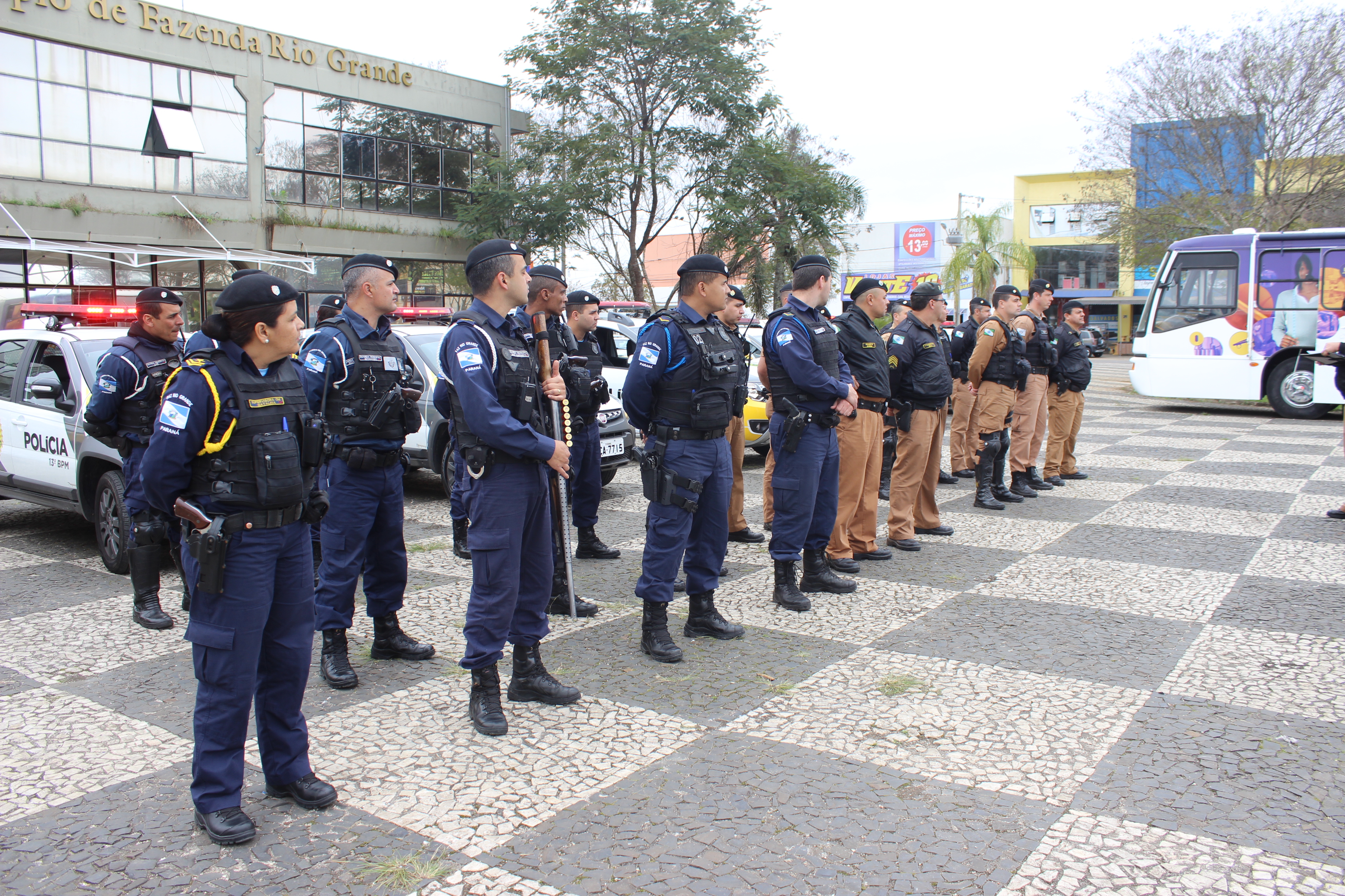 Fazenda Rio Grande faz operação policial e está há três meses sem homicídios Fazenda Rio Grande faz operação policial e está há três meses sem homicídios