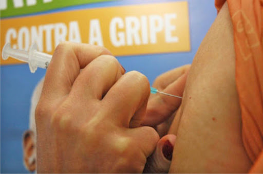 Campanha de vacinação contra gripe iniciou hoje e 2.298 idosos já foram vacinados em Fazenda Rio Grande Campanha de vacinação contra gripe iniciou hoje e 2.298 idosos já foram vacinados em Fazenda Rio Grande